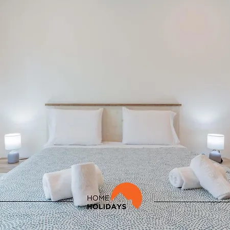 #104 Fanichi Flat By Holidays Apartment